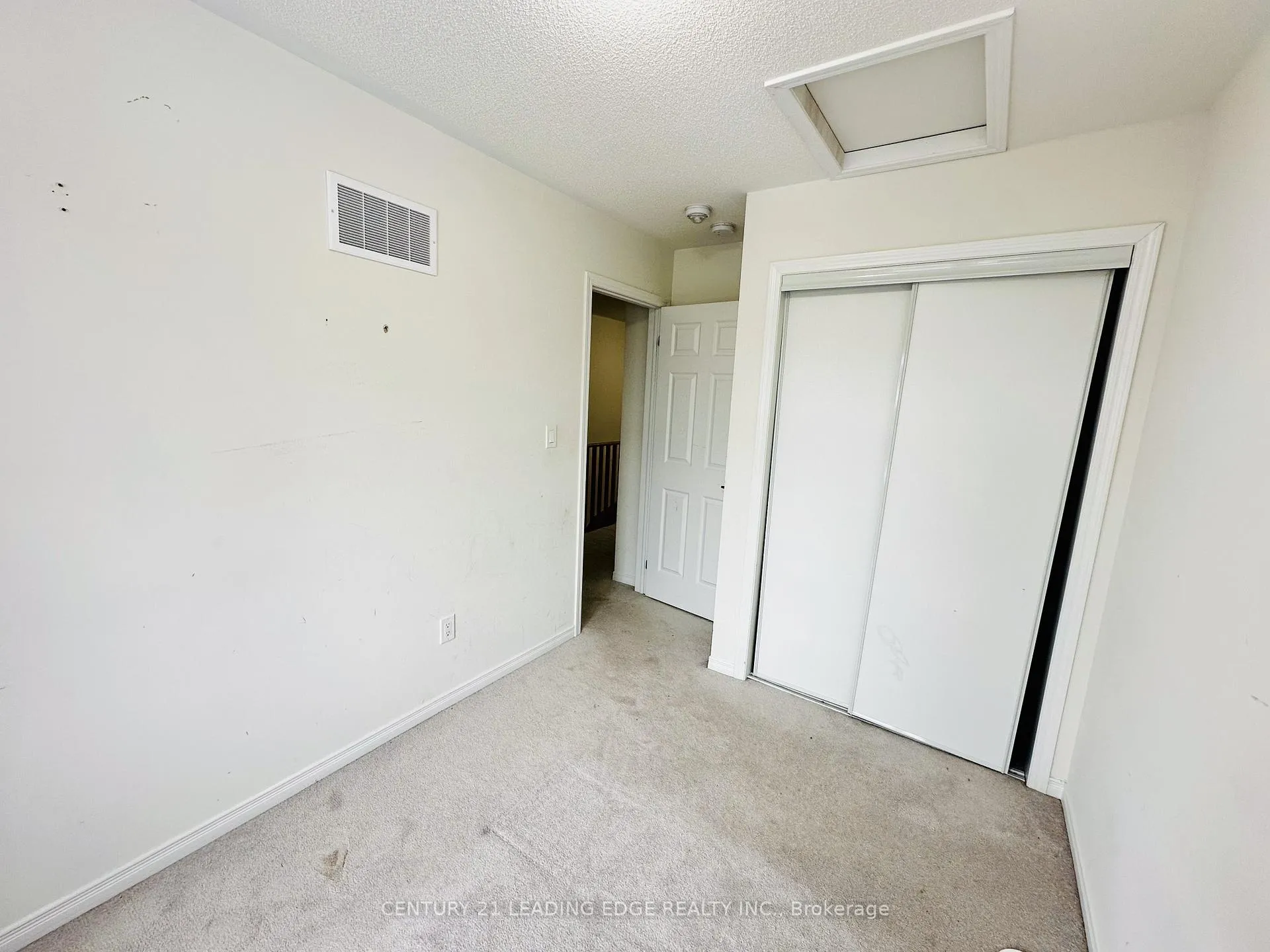 Photo 15 of Unit 112, 2554 Barbarolli Path, Oshawa, Windfields — HOMEH