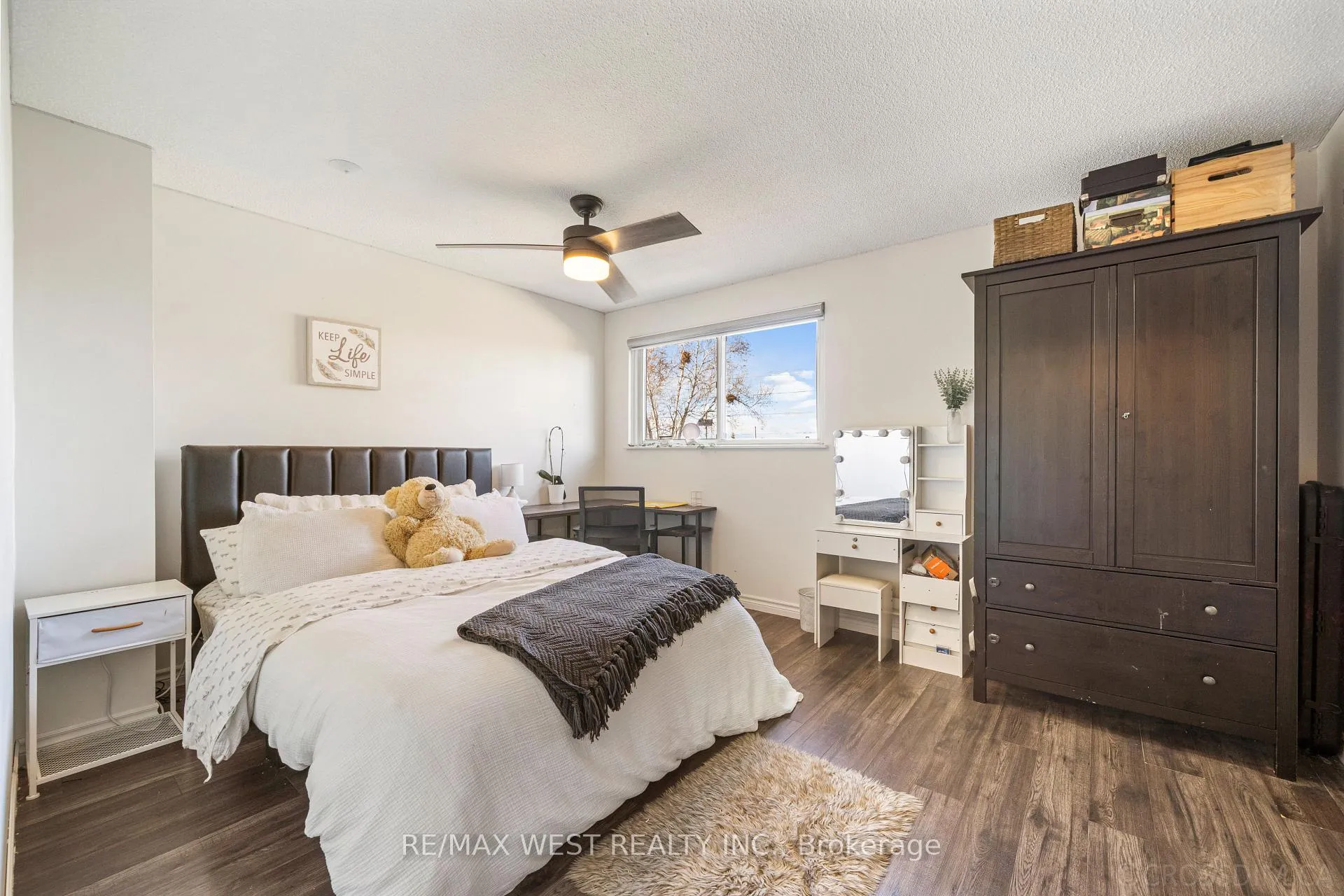 Photo 24 of 370 Whitehead Crescent E, Caledon, Bolton North — HOMEH