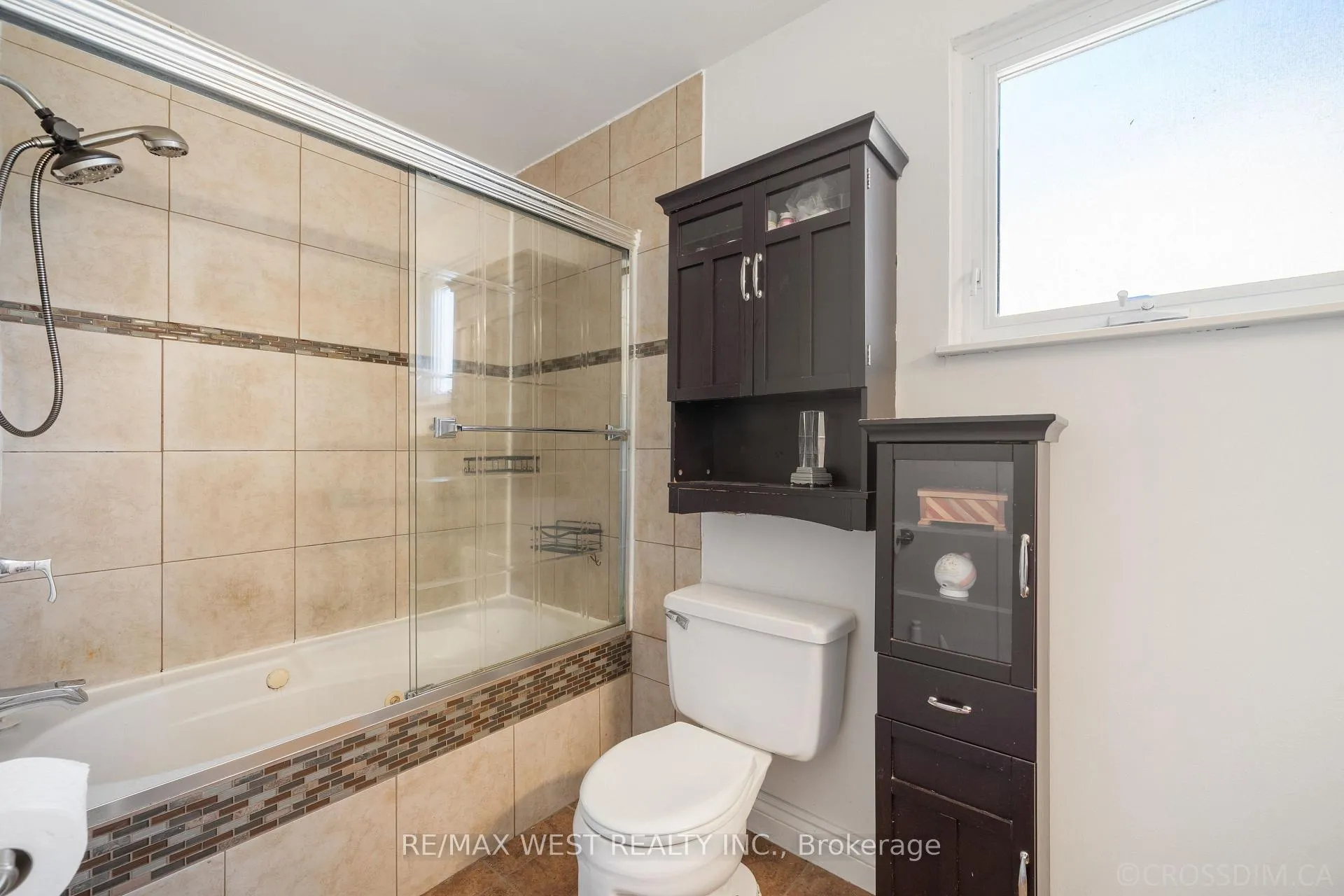 Photo 27 of 370 Whitehead Crescent E, Caledon, Bolton North — HOMEH