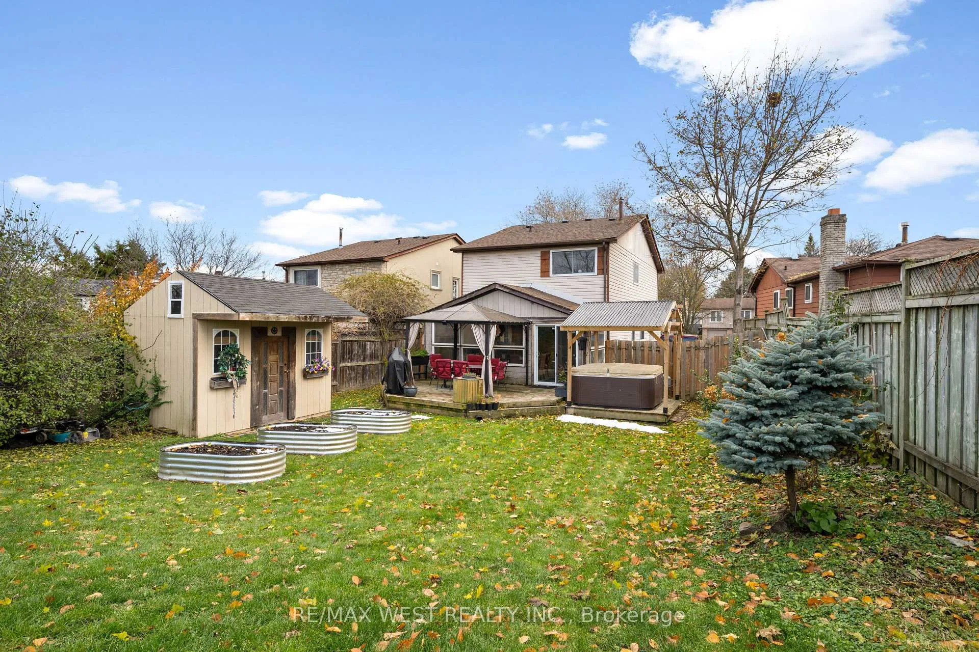 Photo 30 of 370 Whitehead Crescent E, Caledon, Bolton North — HOMEH