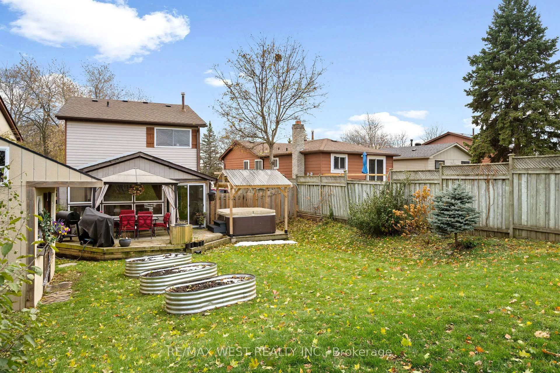 Photo 33 of 370 Whitehead Crescent E, Caledon, Bolton North — HOMEH
