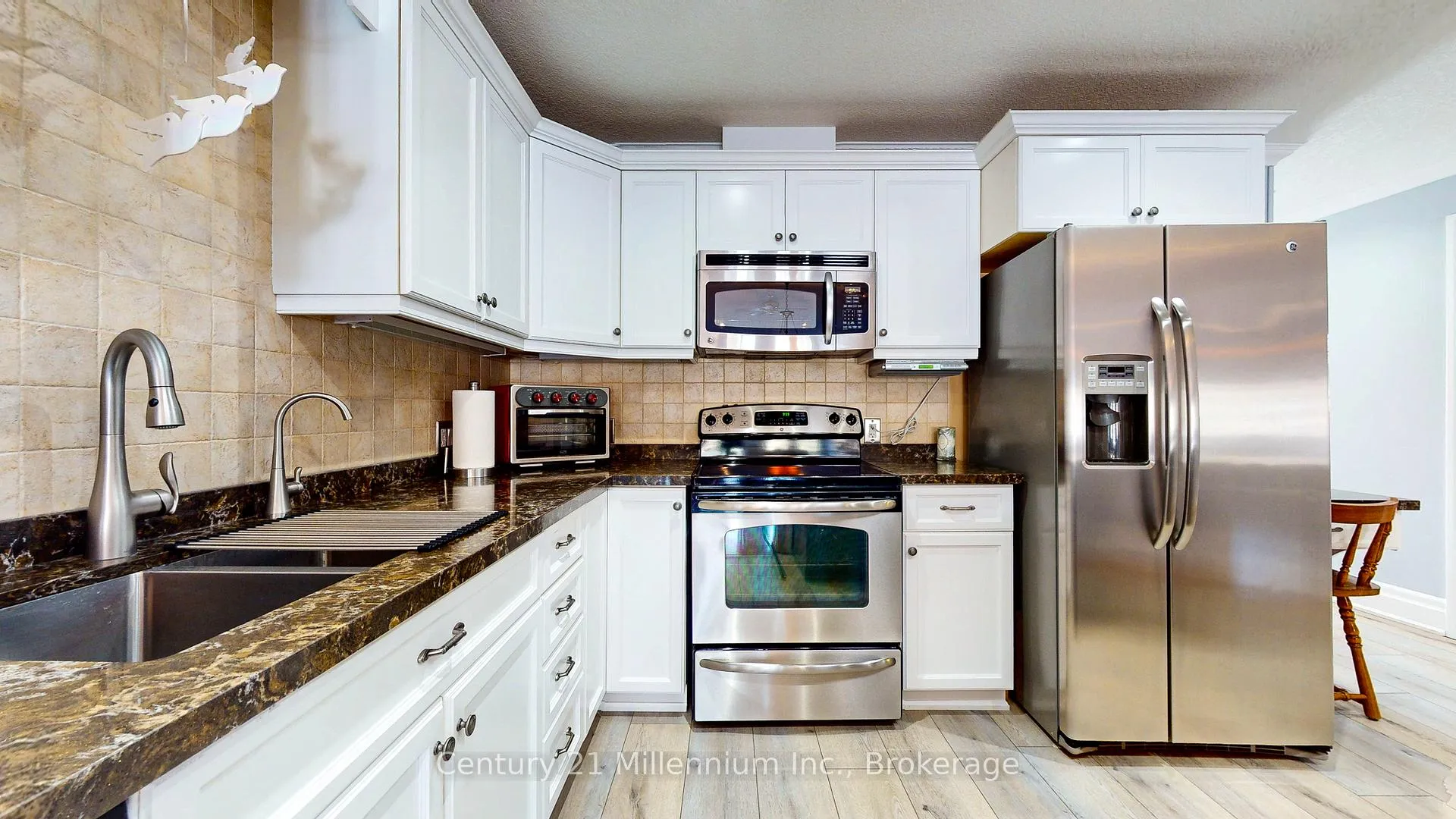 Photo 7 of 128 Greenway Drive, Wasaga Beach — HOMEH