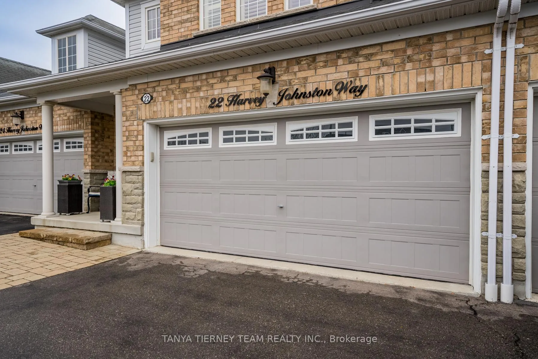 Photo 4 of 22 Harvey Johnston Way, Whitby, Brooklin — HOMEH