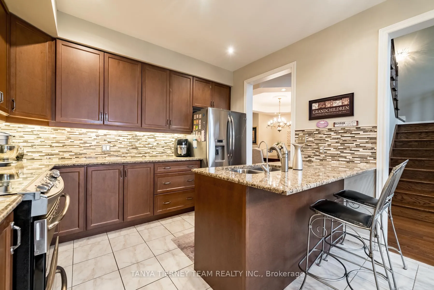 Photo 12 of 22 Harvey Johnston Way, Whitby, Brooklin — HOMEH