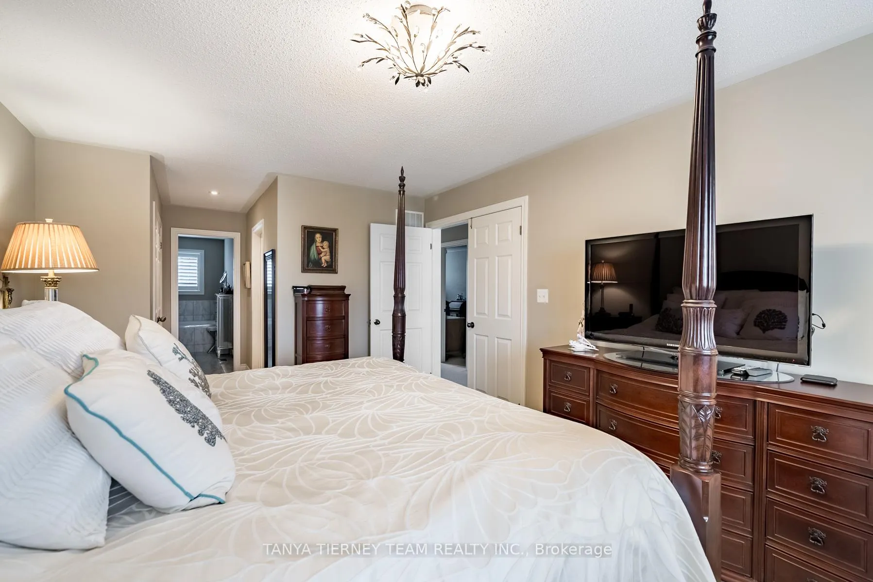 Photo 24 of 22 Harvey Johnston Way, Whitby, Brooklin — HOMEH