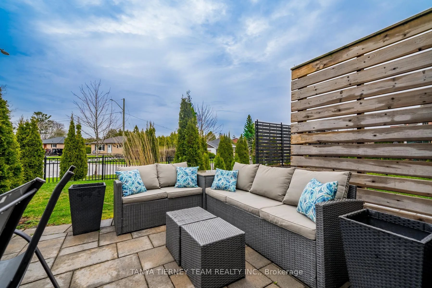 Photo 37 of 22 Harvey Johnston Way, Whitby, Brooklin — HOMEH