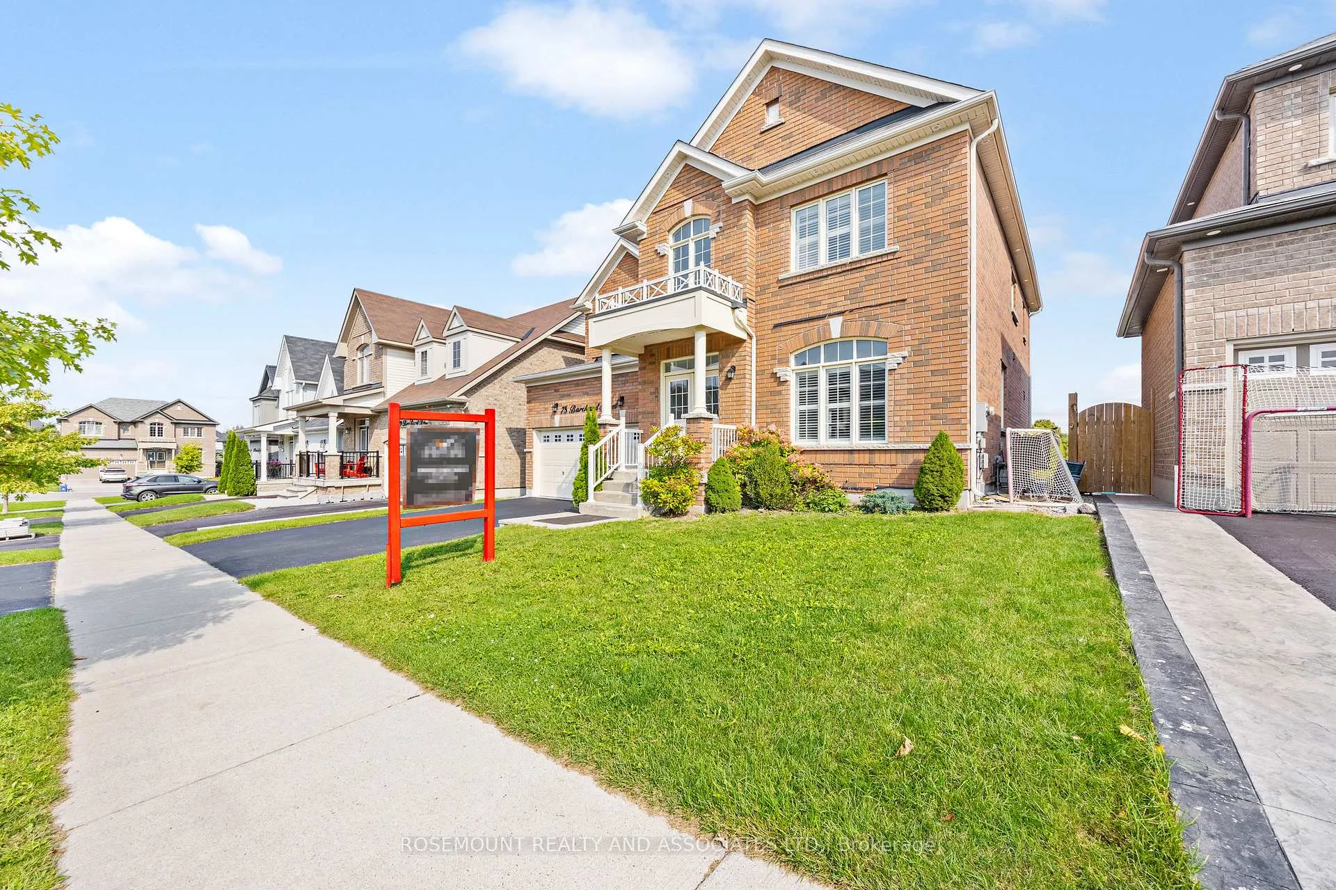 Photo 2 of 75 Barchard Street, Clarington, Newcastle — HOMEH