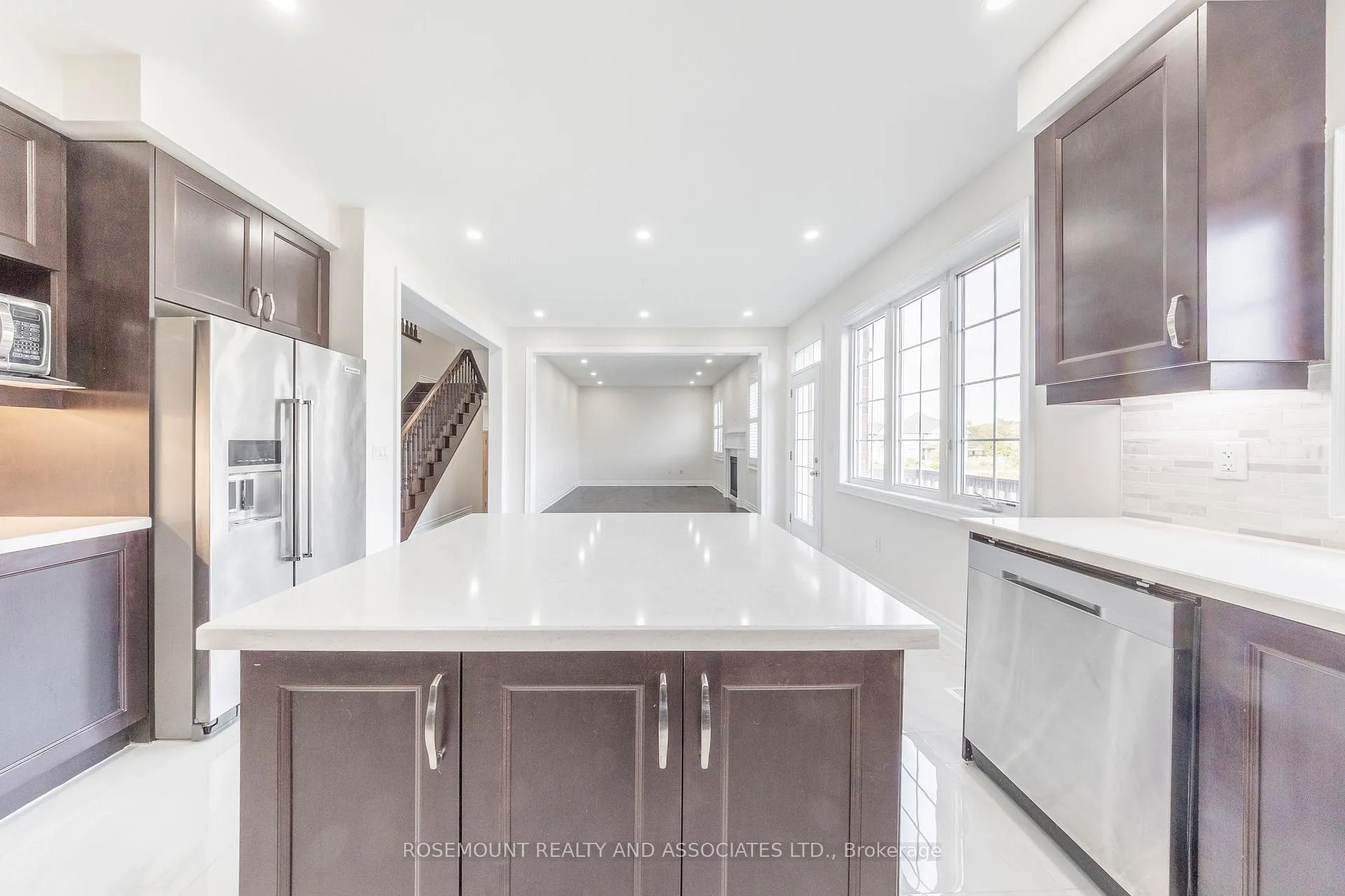 Photo 13 of 75 Barchard Street, Clarington, Newcastle — HOMEH
