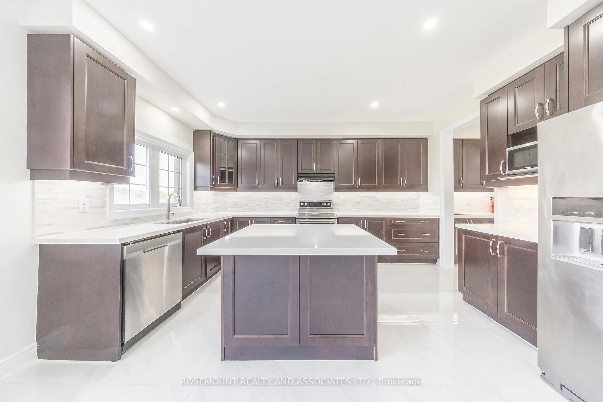 Photo 16 of 75 Barchard Street, Clarington, Newcastle — HOMEH