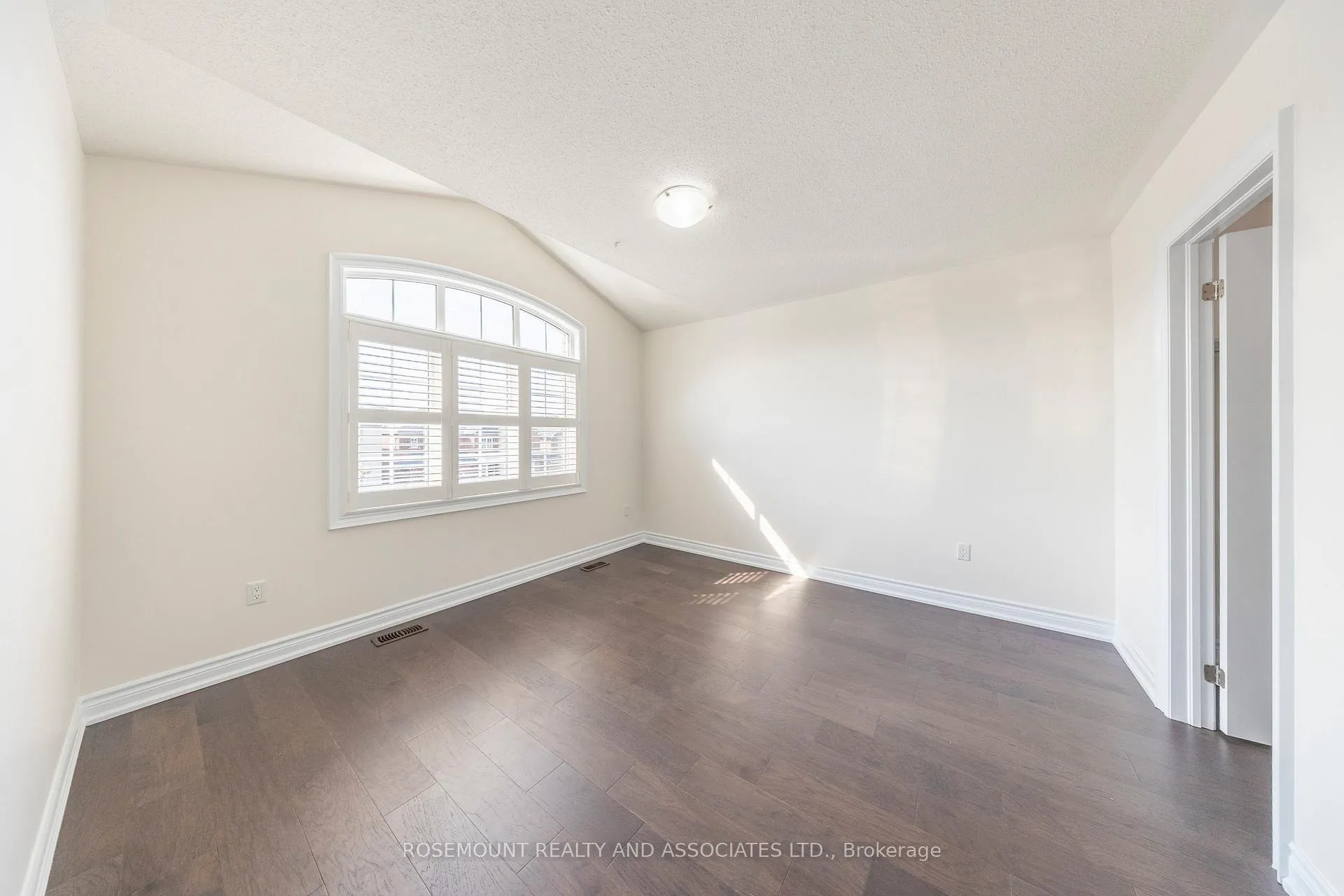 Photo 33 of 75 Barchard Street, Clarington, Newcastle — HOMEH