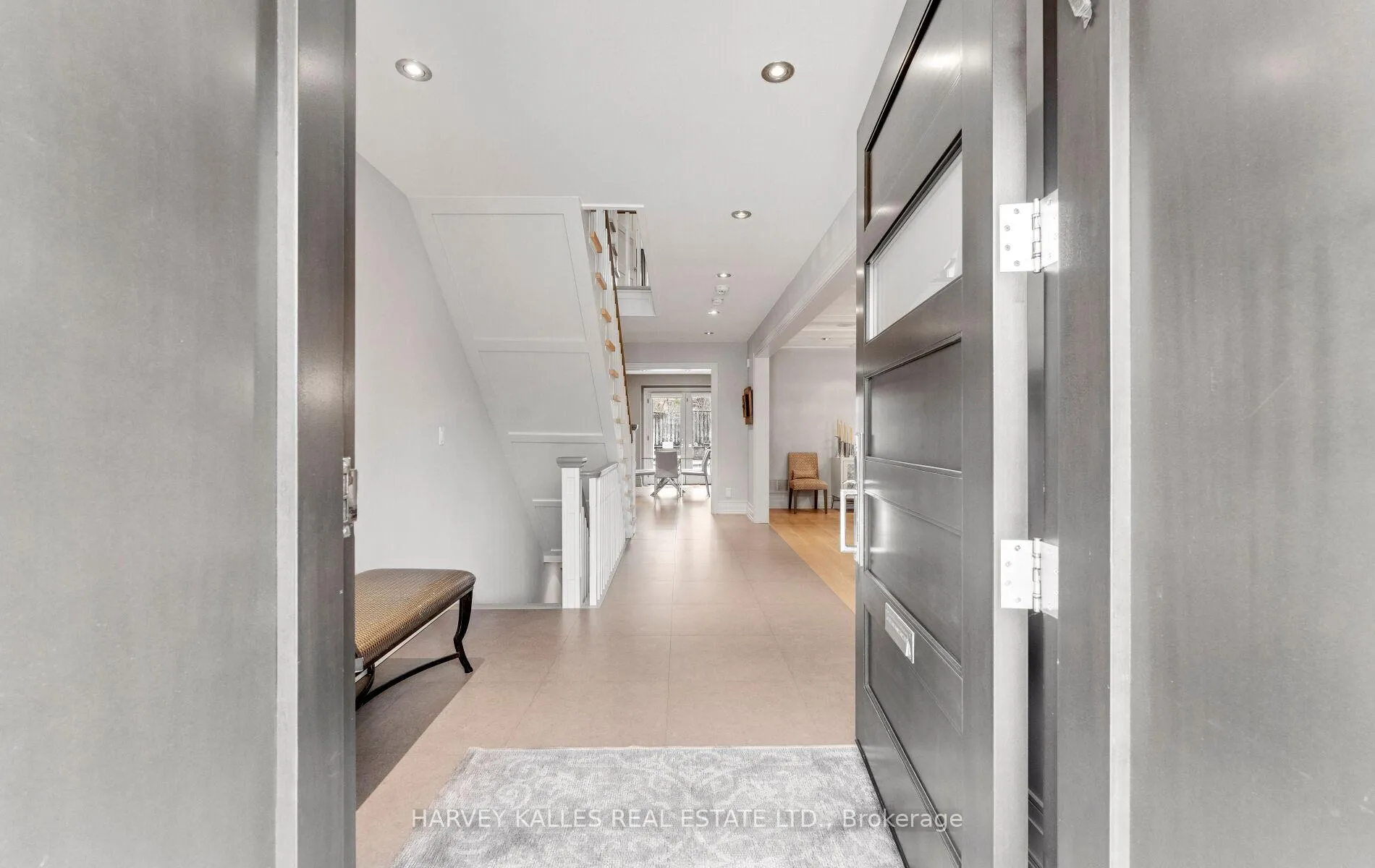 Photo 3 of 7 Dunloe Road, Toronto, Forest Hill South — HOMEH