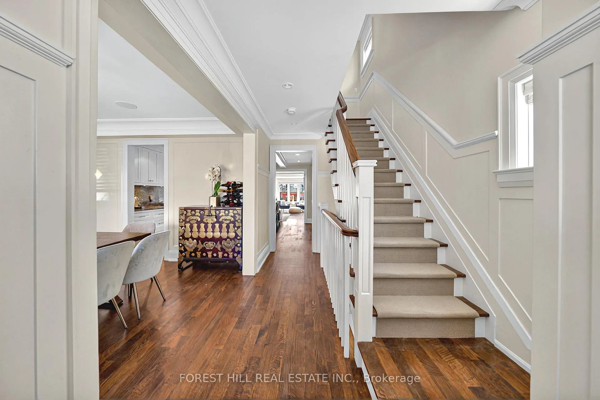 Photo 2 of 437 Castlefield Avenue, Toronto, Lawrence Park South — HOMEH