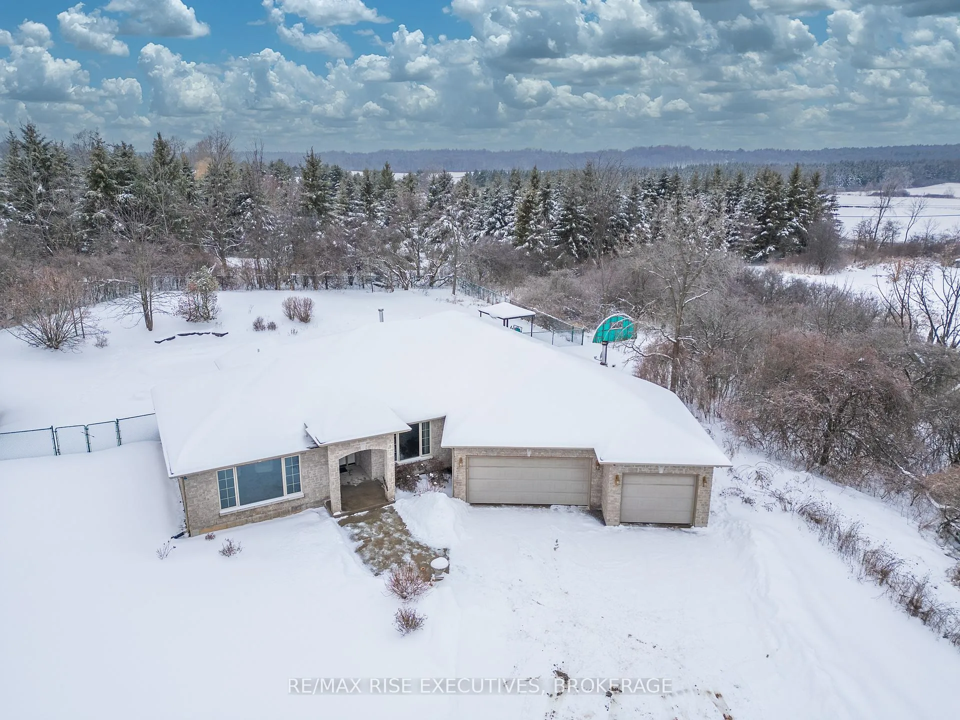 Photo 41 of 36 Howe Island Ferry Road, Kingston, Kingston East (incl CFB Kingston) — HOMEH