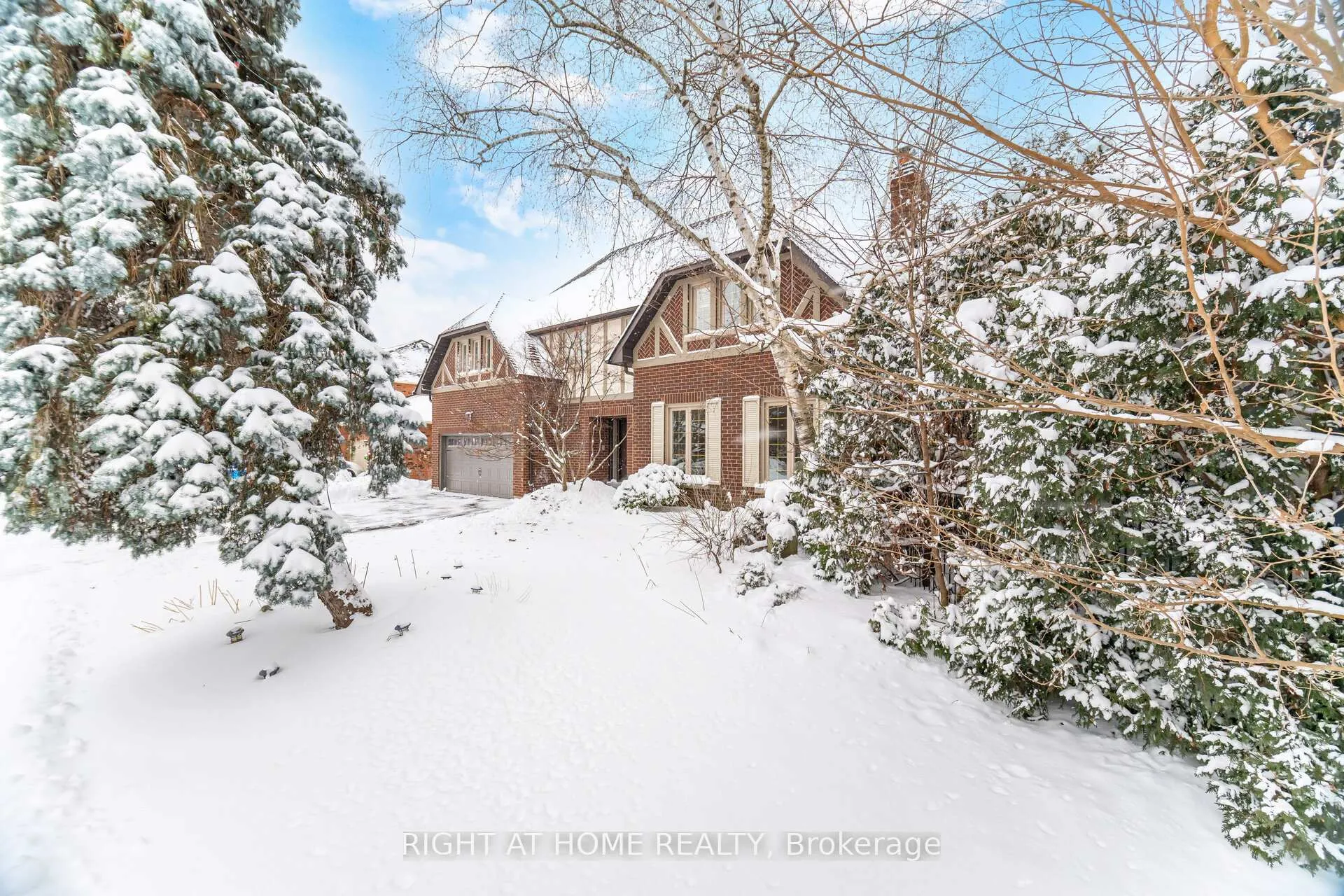 Photo 2 of 1340 Greeneagle Drive, Oakville, Glen Abbey — HOMEH