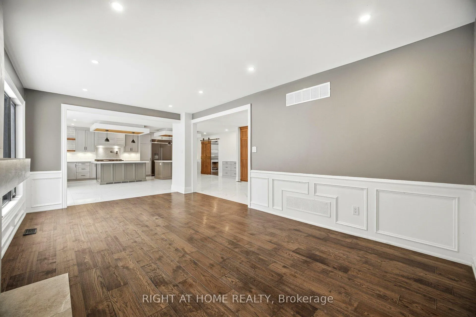 Photo 7 of 1340 Greeneagle Drive, Oakville, Glen Abbey — HOMEH