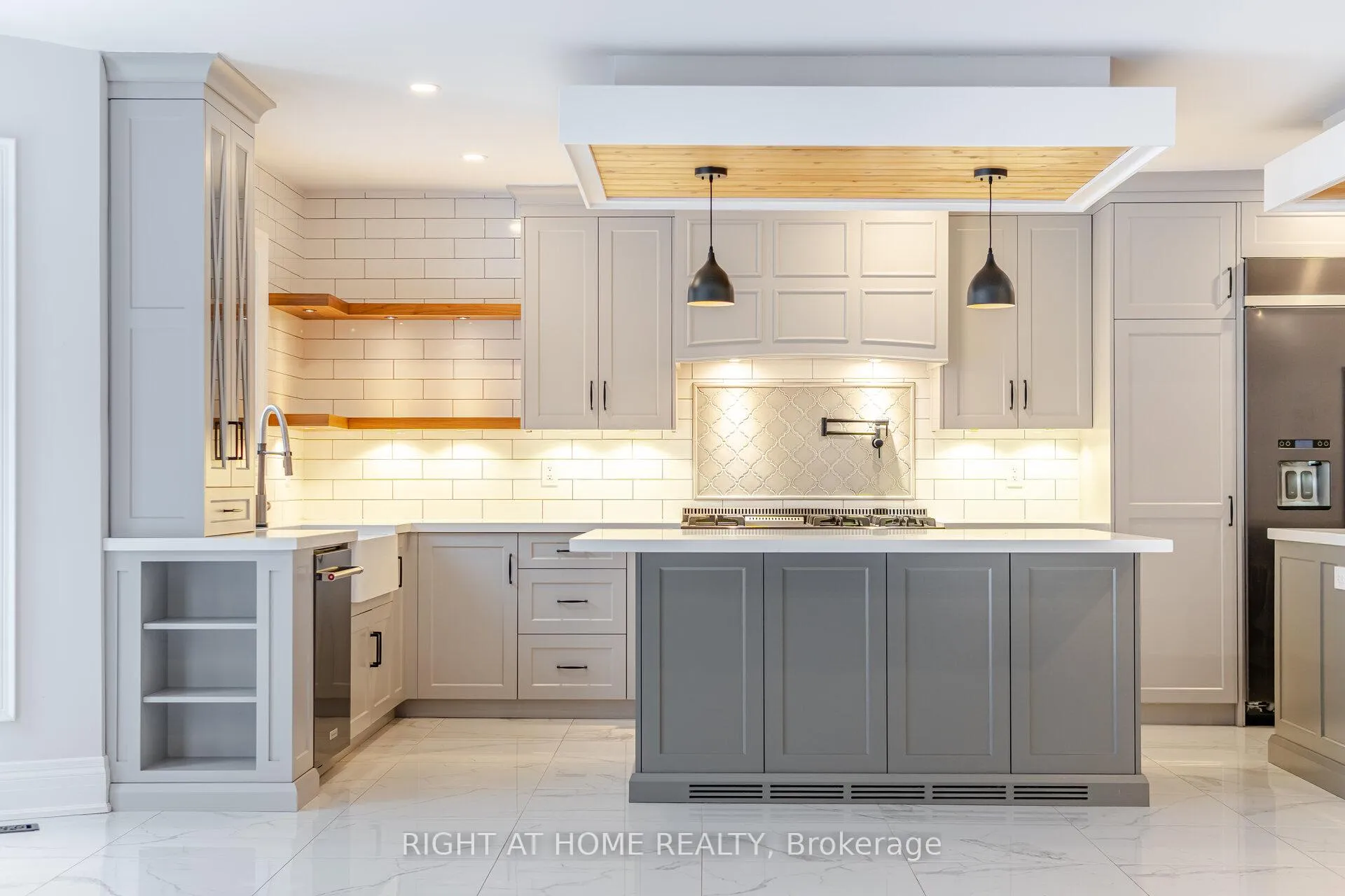 Photo 8 of 1340 Greeneagle Drive, Oakville, Glen Abbey — HOMEH