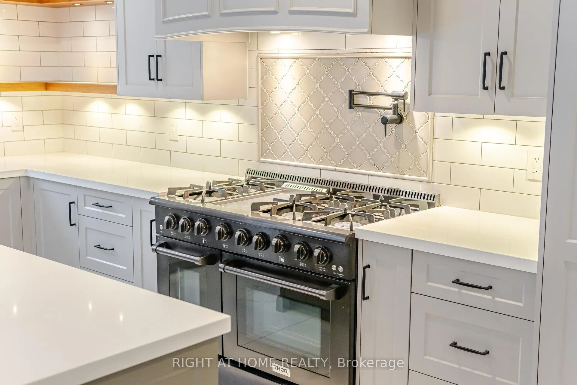 Photo 12 of 1340 Greeneagle Drive, Oakville, Glen Abbey — HOMEH