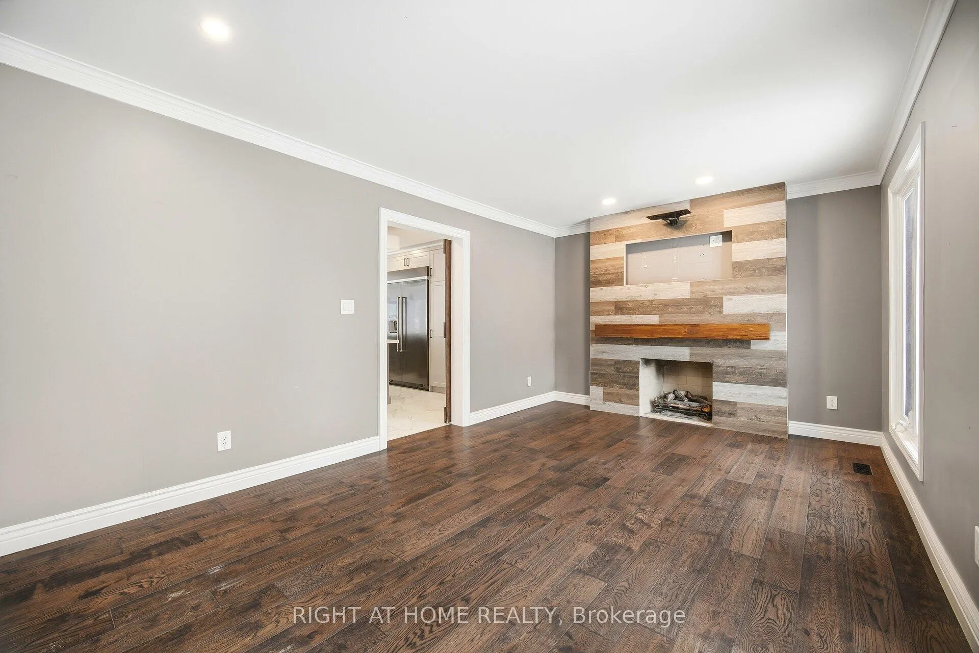 Photo 17 of 1340 Greeneagle Drive, Oakville, Glen Abbey — HOMEH