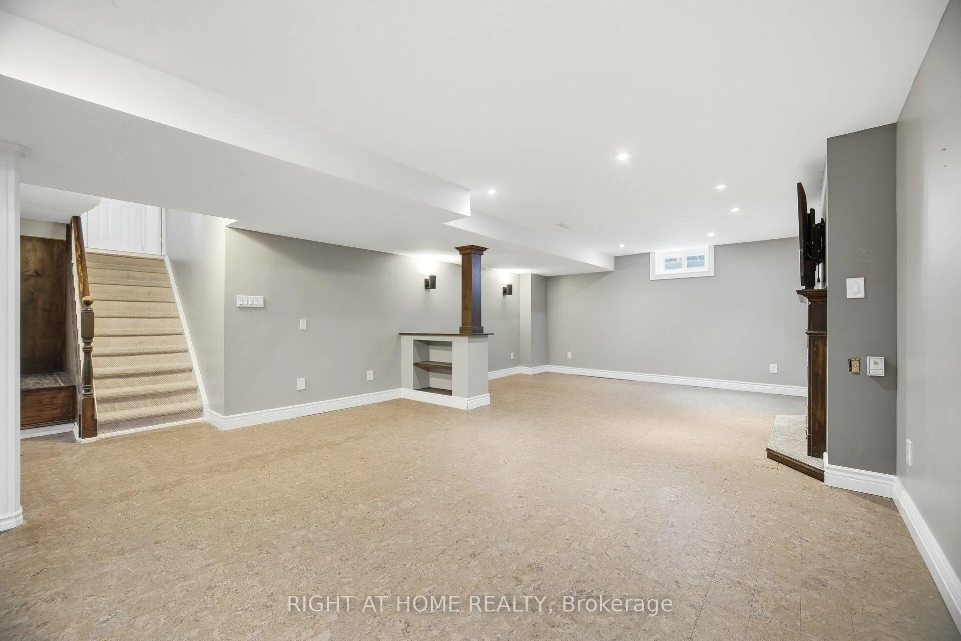 Photo 33 of 1340 Greeneagle Drive, Oakville, Glen Abbey — HOMEH