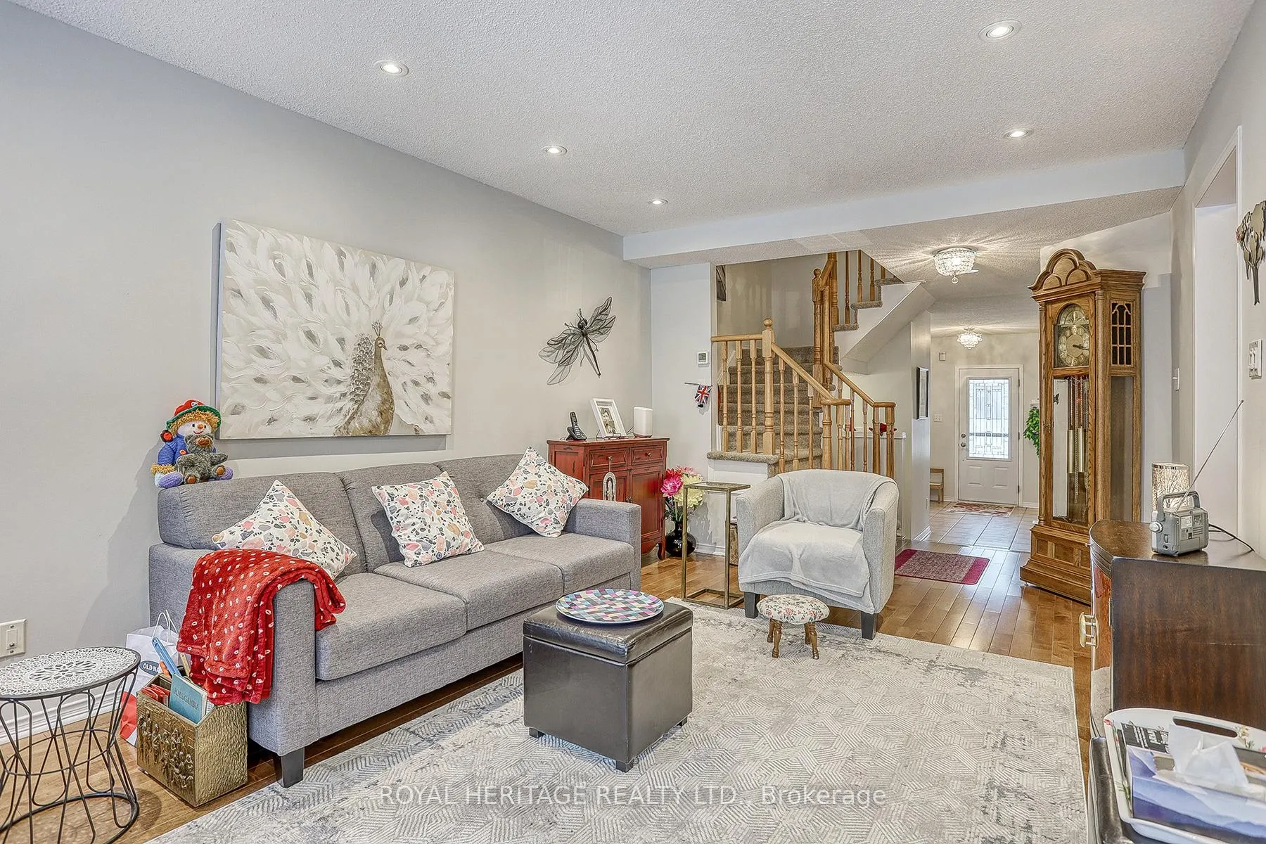 Photo 9 of 152 Stokely Crescent, Whitby, Downtown Whitby — HOMEH