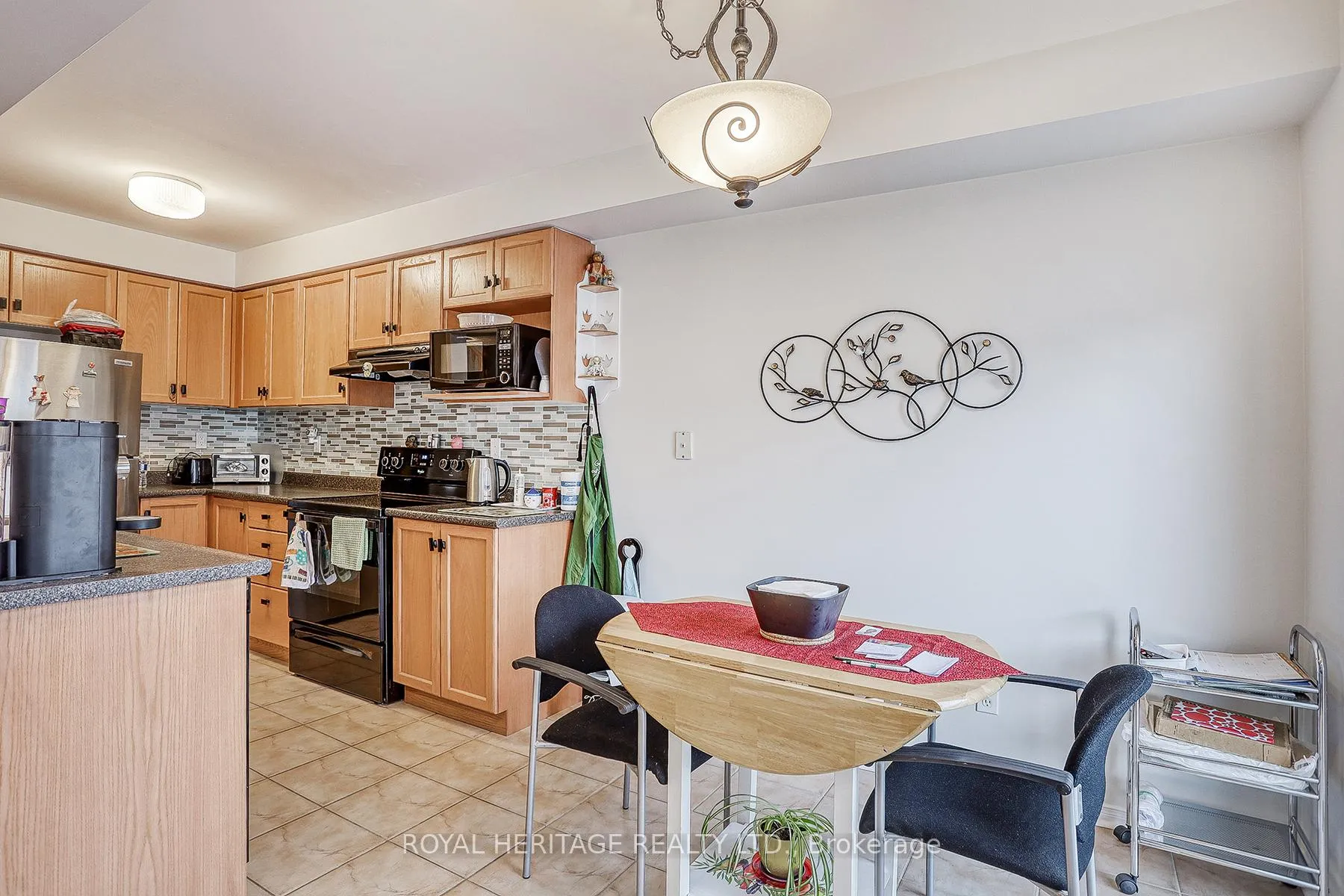 Photo 10 of 152 Stokely Crescent, Whitby, Downtown Whitby — HOMEH