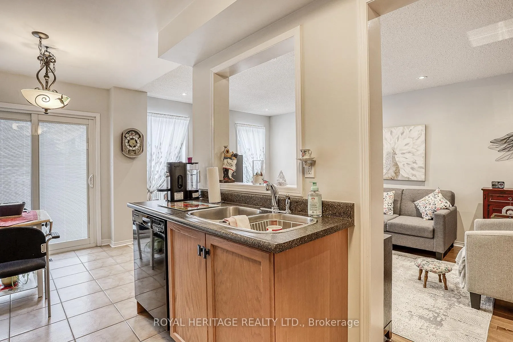 Photo 13 of 152 Stokely Crescent, Whitby, Downtown Whitby — HOMEH