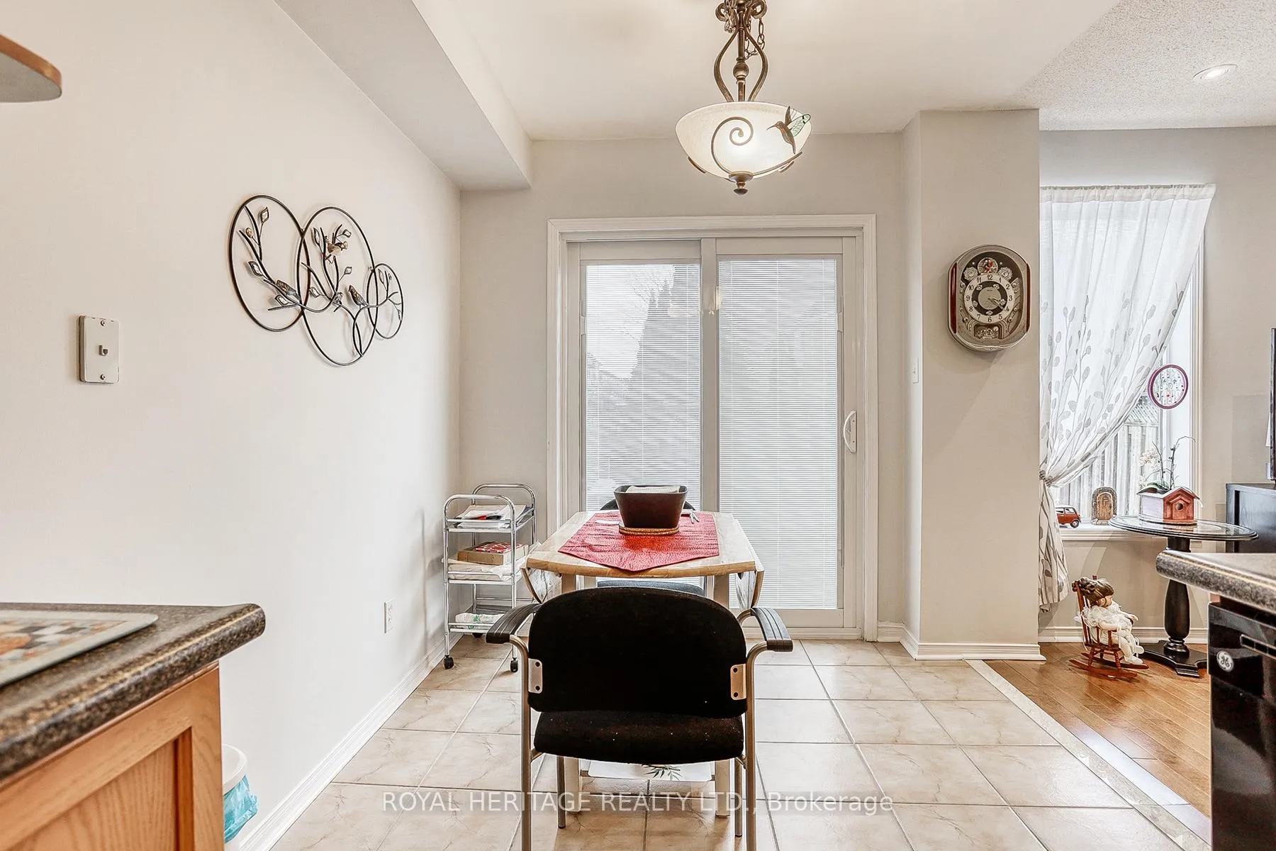 Photo 14 of 152 Stokely Crescent, Whitby, Downtown Whitby — HOMEH