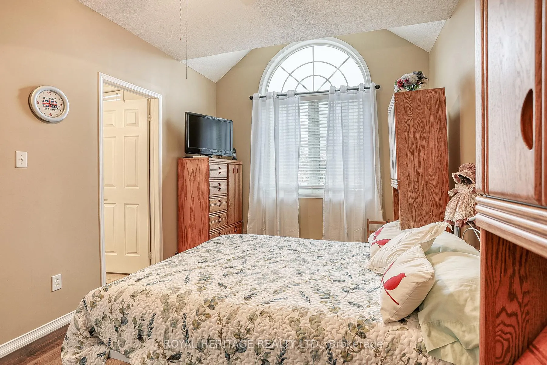 Photo 18 of 152 Stokely Crescent, Whitby, Downtown Whitby — HOMEH
