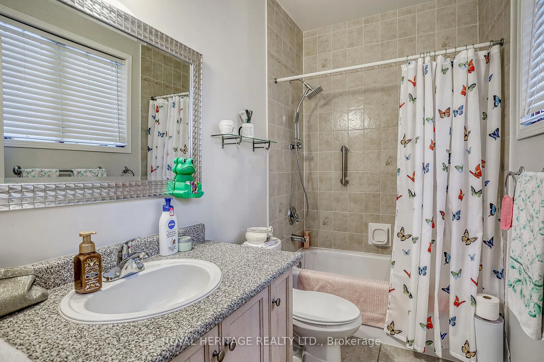 Photo 20 of 152 Stokely Crescent, Whitby, Downtown Whitby — HOMEH