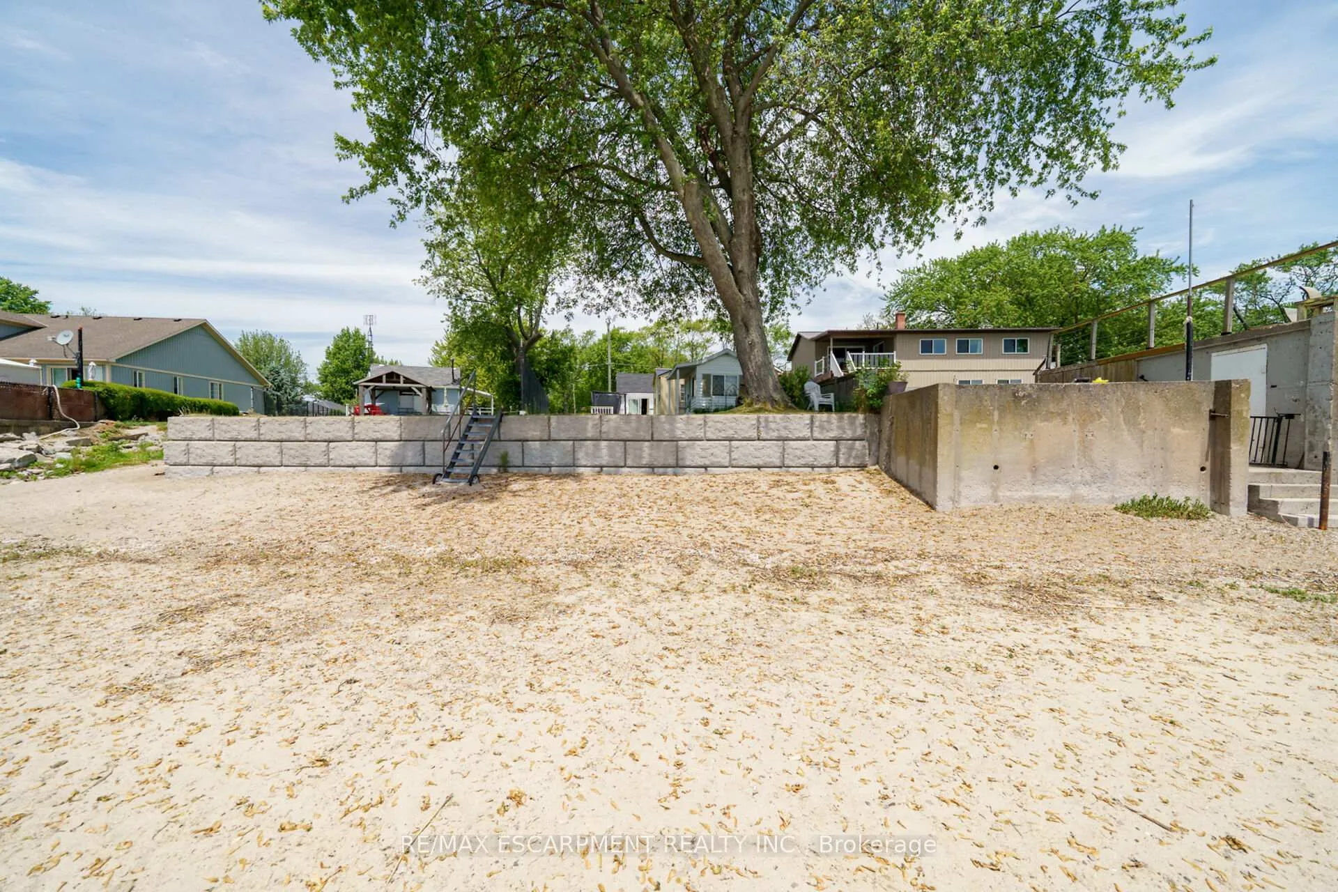 Photo 30 of 976 Lakeshore Road, Haldimand — HOMEH
