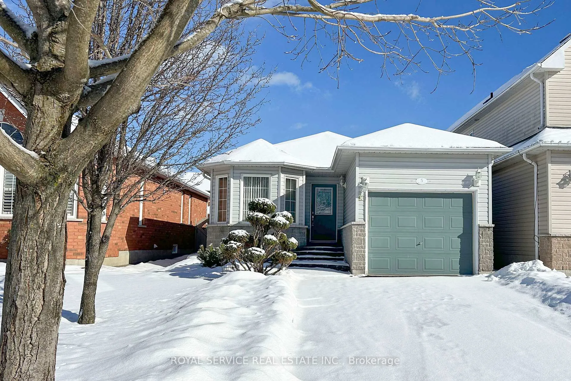 Photo 1 of 5 Rafton Street, Clarington, Newcastle — HOMEH