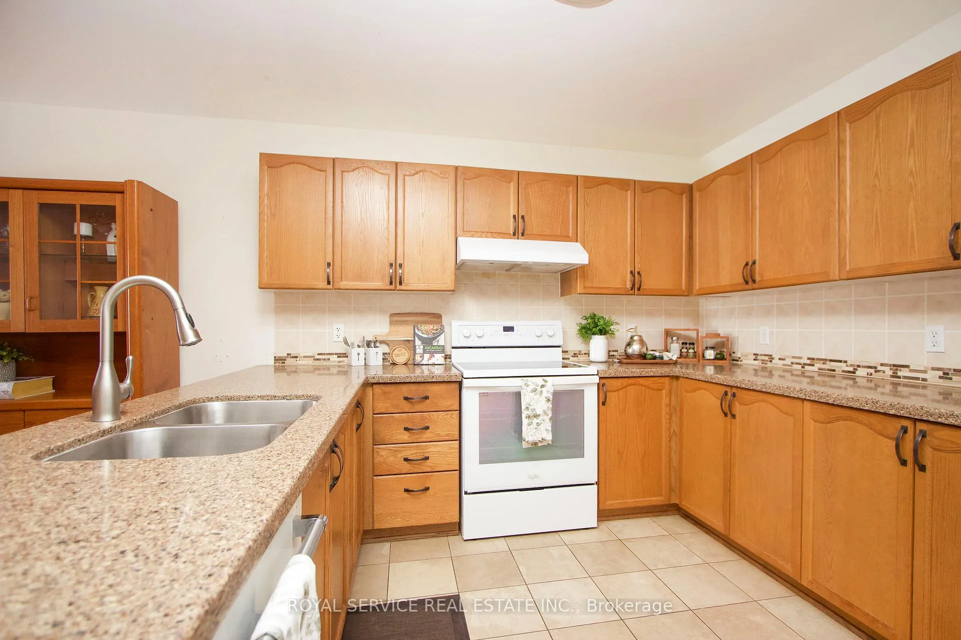 Photo 7 of 5 Rafton Street, Clarington, Newcastle — HOMEH