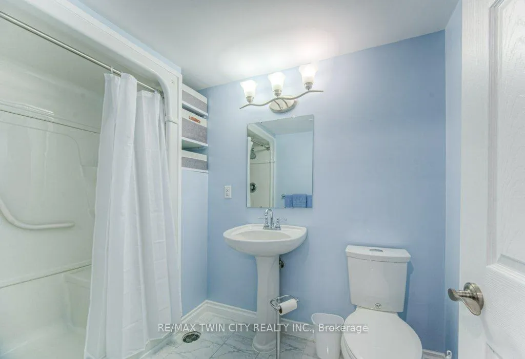Photo 30 of 111 Martinglen Crescent, Kitchener — HOMEH