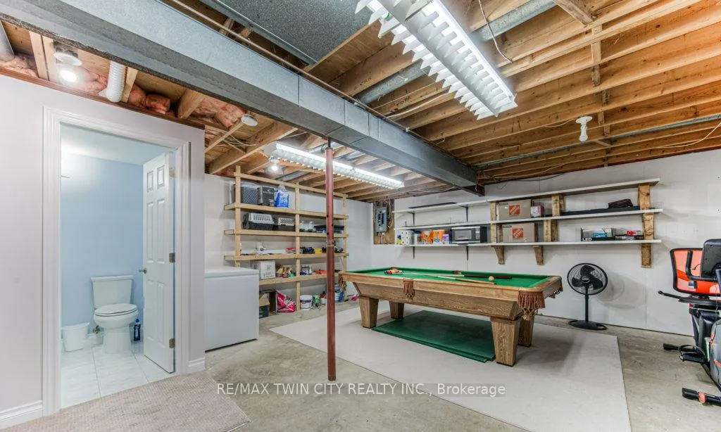Photo 32 of 111 Martinglen Crescent, Kitchener — HOMEH