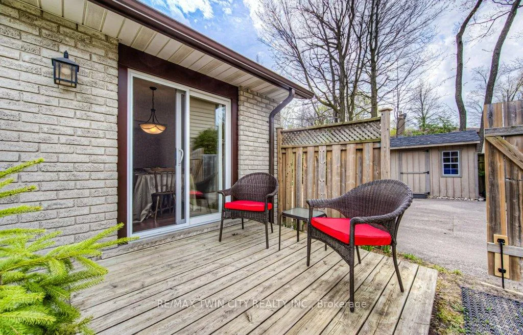 Photo 42 of 111 Martinglen Crescent, Kitchener — HOMEH