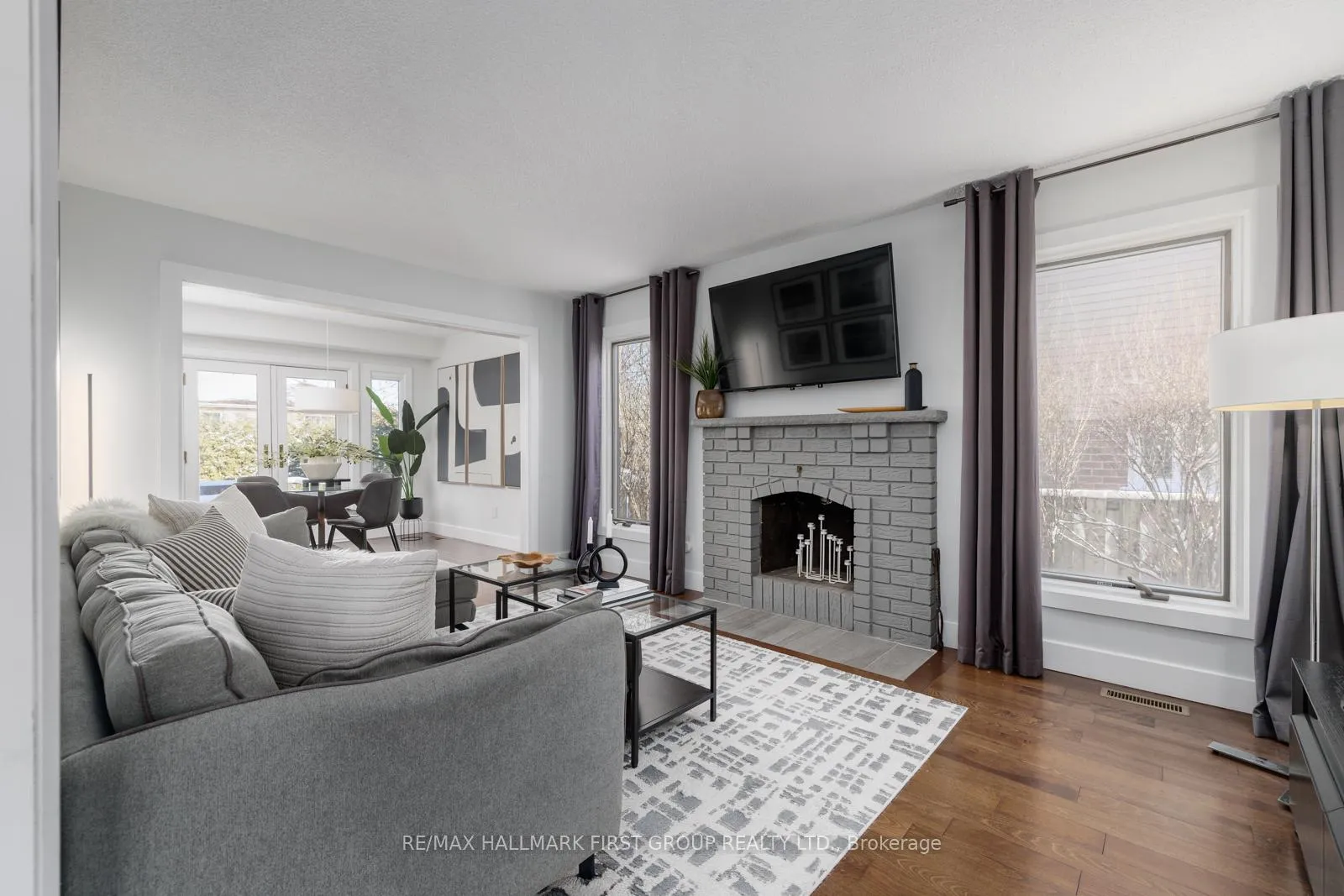 Photo 3 of 222 Bassett Boulevard, Whitby, Pringle Creek — HOMEH