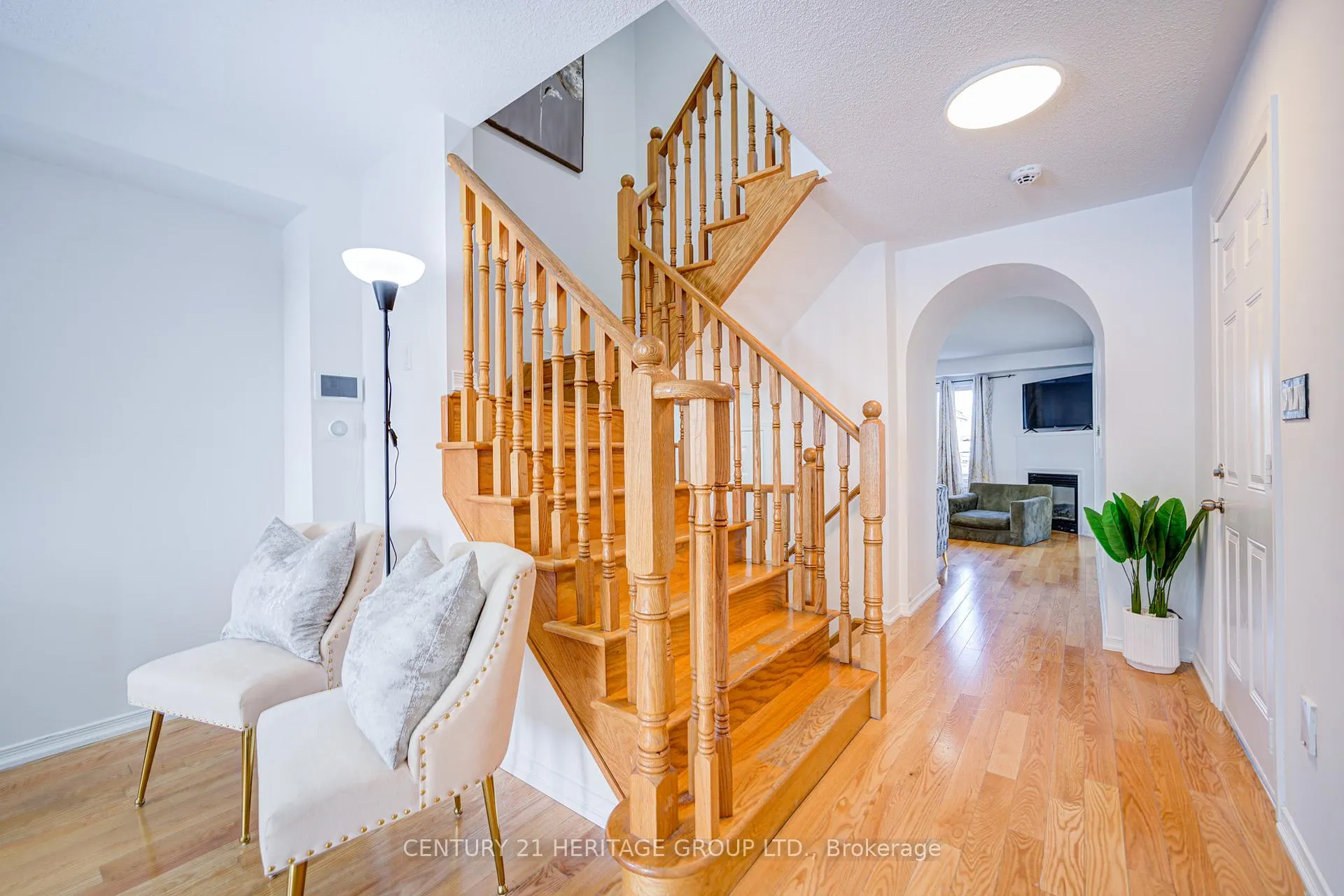 Photo 7 of 22 Elliottglen Drive, Ajax, Northeast Ajax — HOMEH