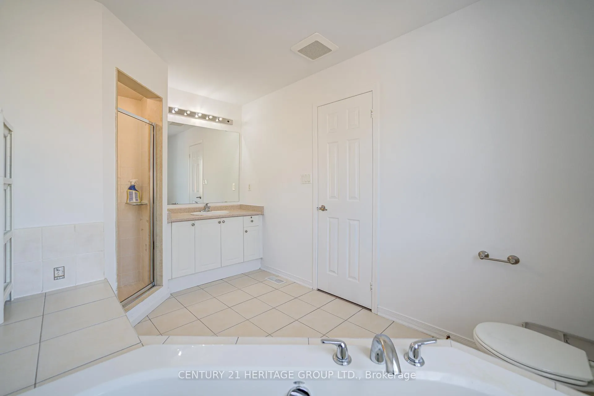 Photo 21 of 22 Elliottglen Drive, Ajax, Northeast Ajax — HOMEH