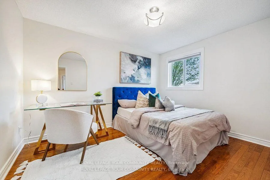 Photo 9 of 16 Grasett Crescent, Barrie, West Bayfield — HOMEH