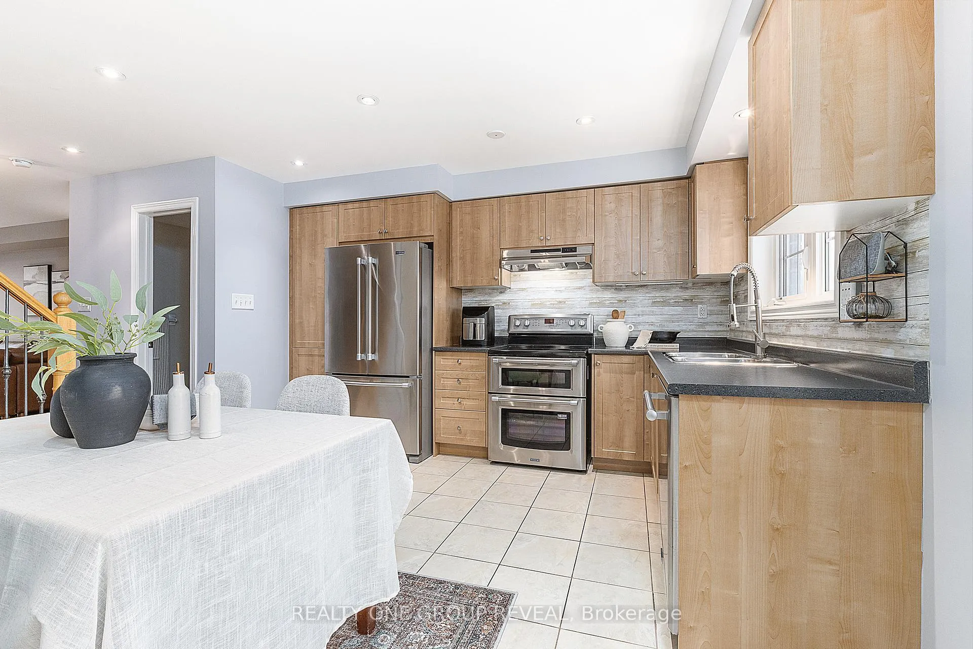 Photo 8 of 97 Devineridge Avenue, Ajax, Central East — HOMEH