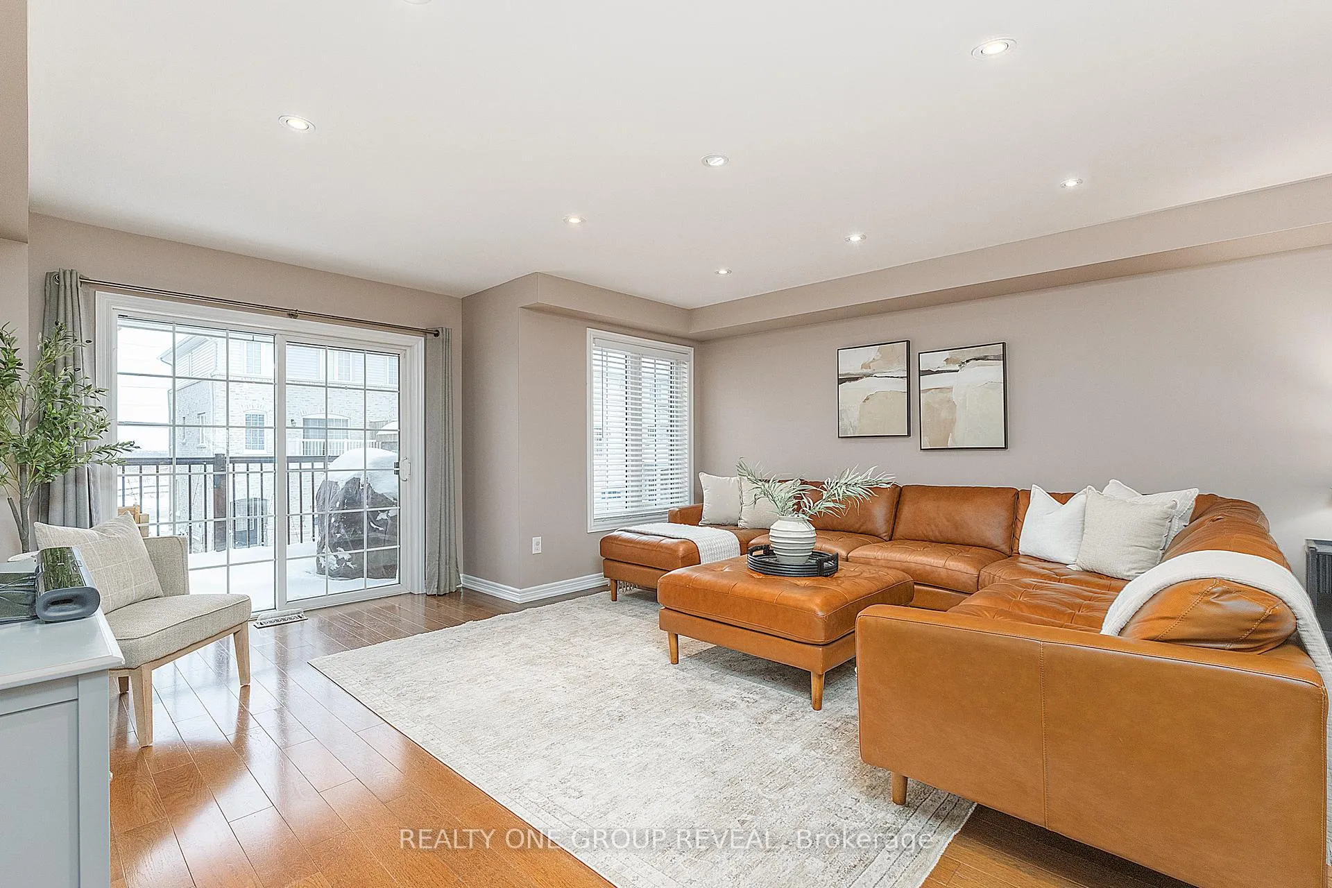 Photo 9 of 97 Devineridge Avenue, Ajax, Central East — HOMEH