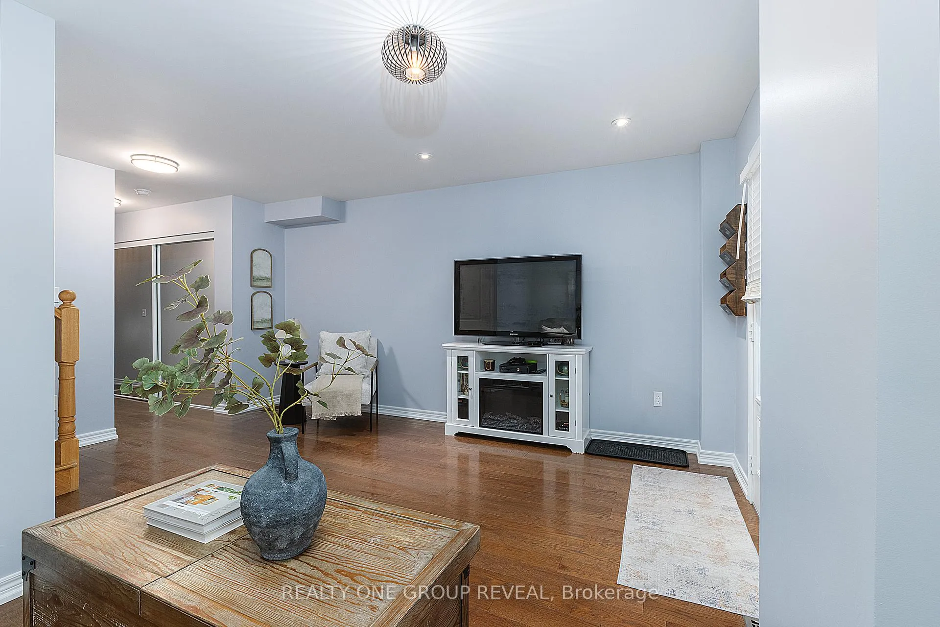 Photo 14 of 97 Devineridge Avenue, Ajax, Central East — HOMEH