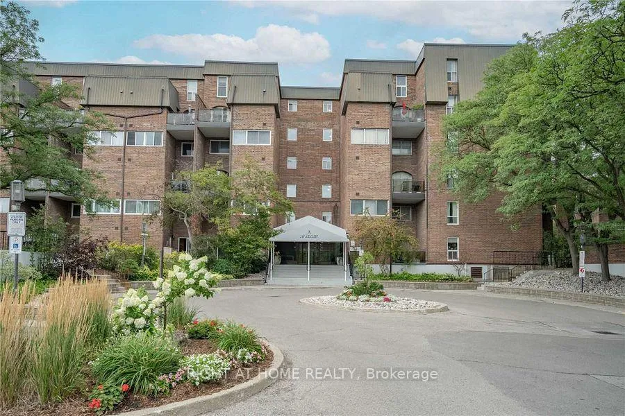 Photo 1 of Unit 200, 16 Elgin Street, Markham, Thornhill — HOMEH