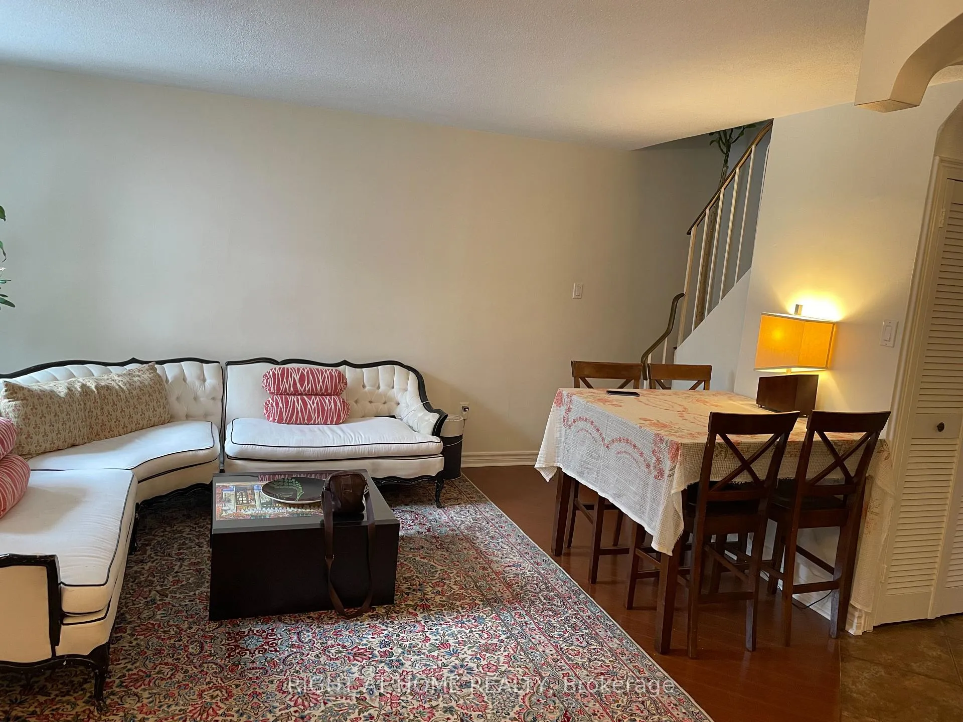 Photo 6 of Unit 200, 16 Elgin Street, Markham, Thornhill — HOMEH