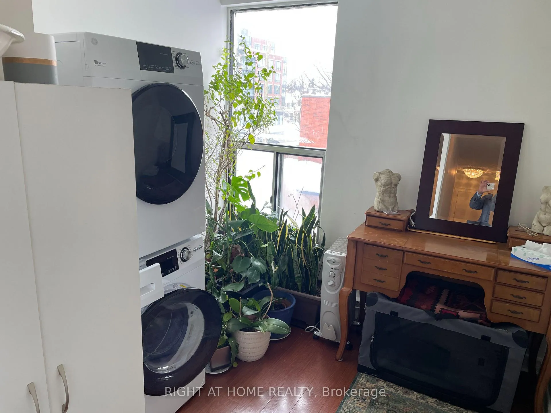 Photo 12 of Unit 200, 16 Elgin Street, Markham, Thornhill — HOMEH