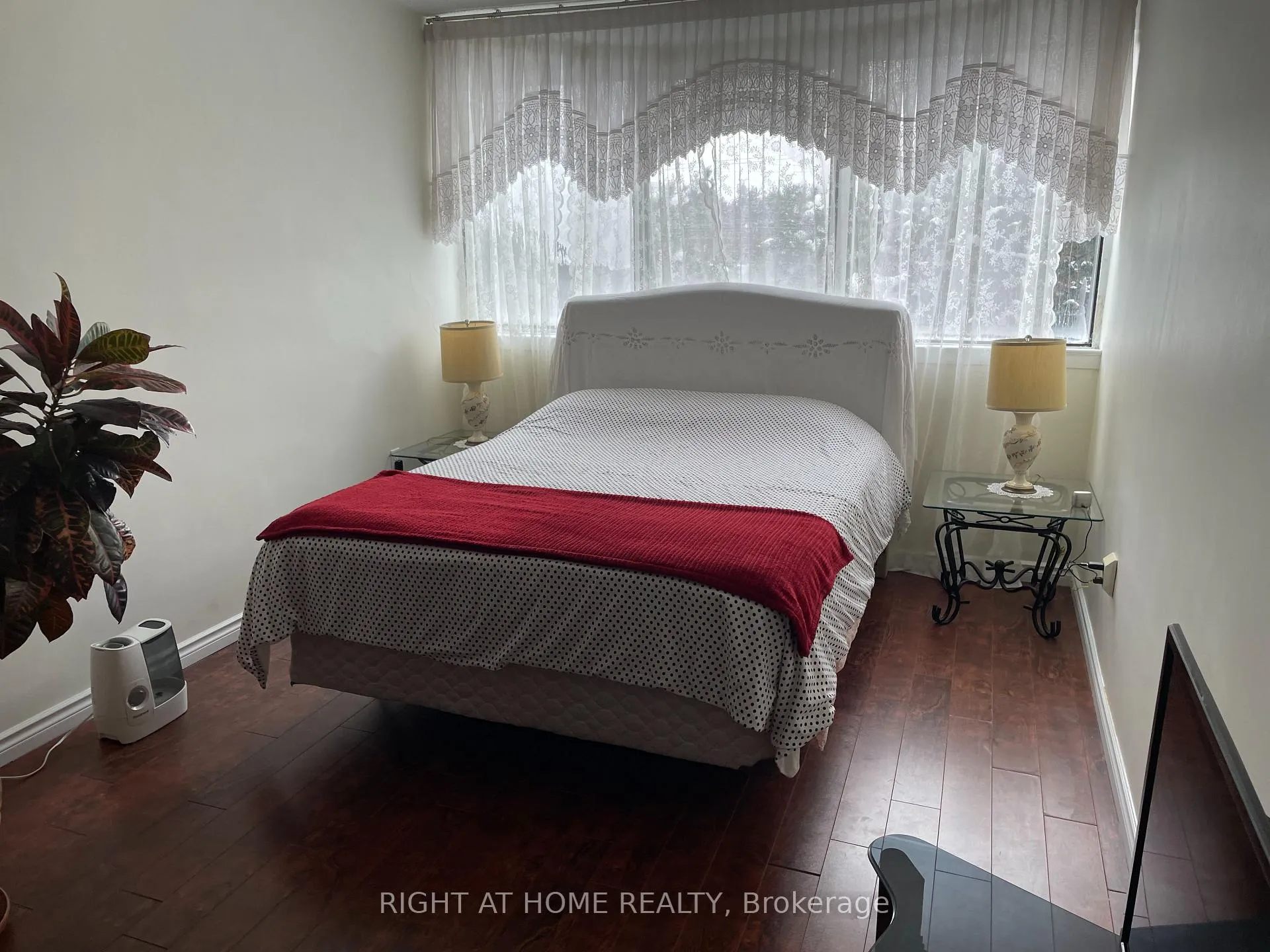 Photo 14 of Unit 200, 16 Elgin Street, Markham, Thornhill — HOMEH