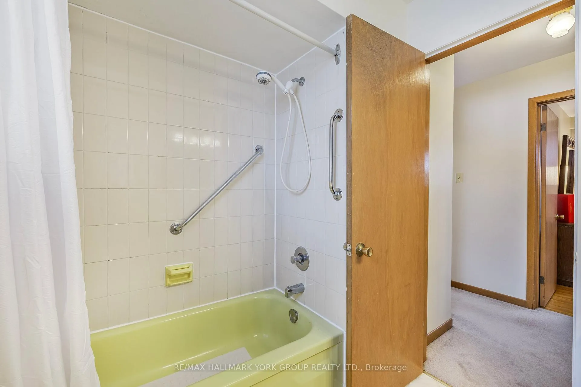 Photo 30 of 2 Navan Crescent, Aurora, Aurora Heights — HOMEH