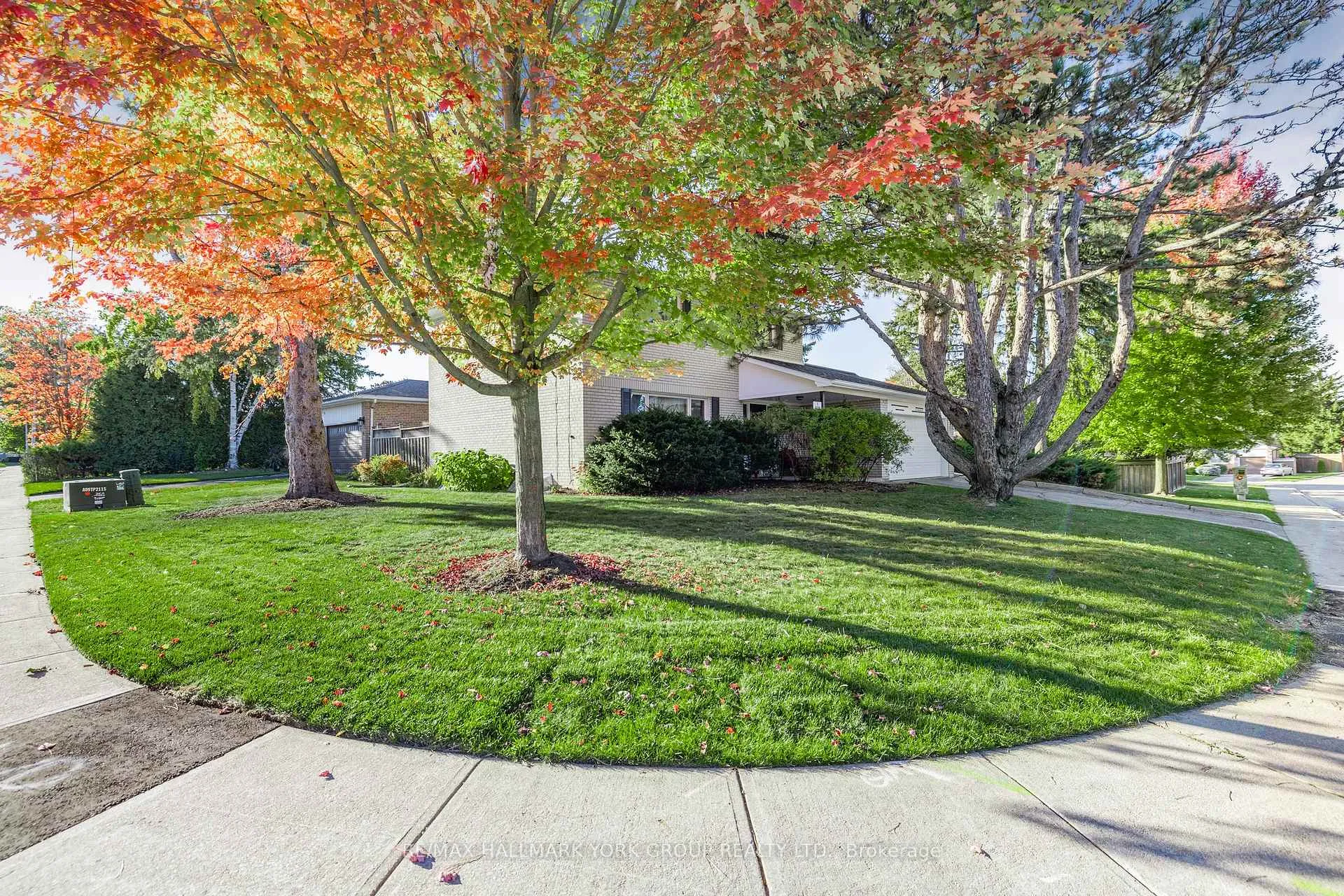 Photo 34 of 2 Navan Crescent, Aurora, Aurora Heights — HOMEH