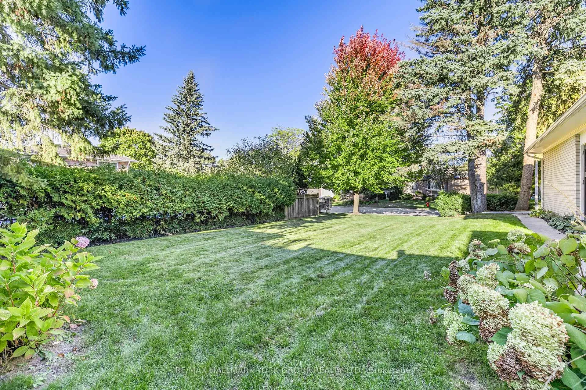 Photo 39 of 2 Navan Crescent, Aurora, Aurora Heights — HOMEH