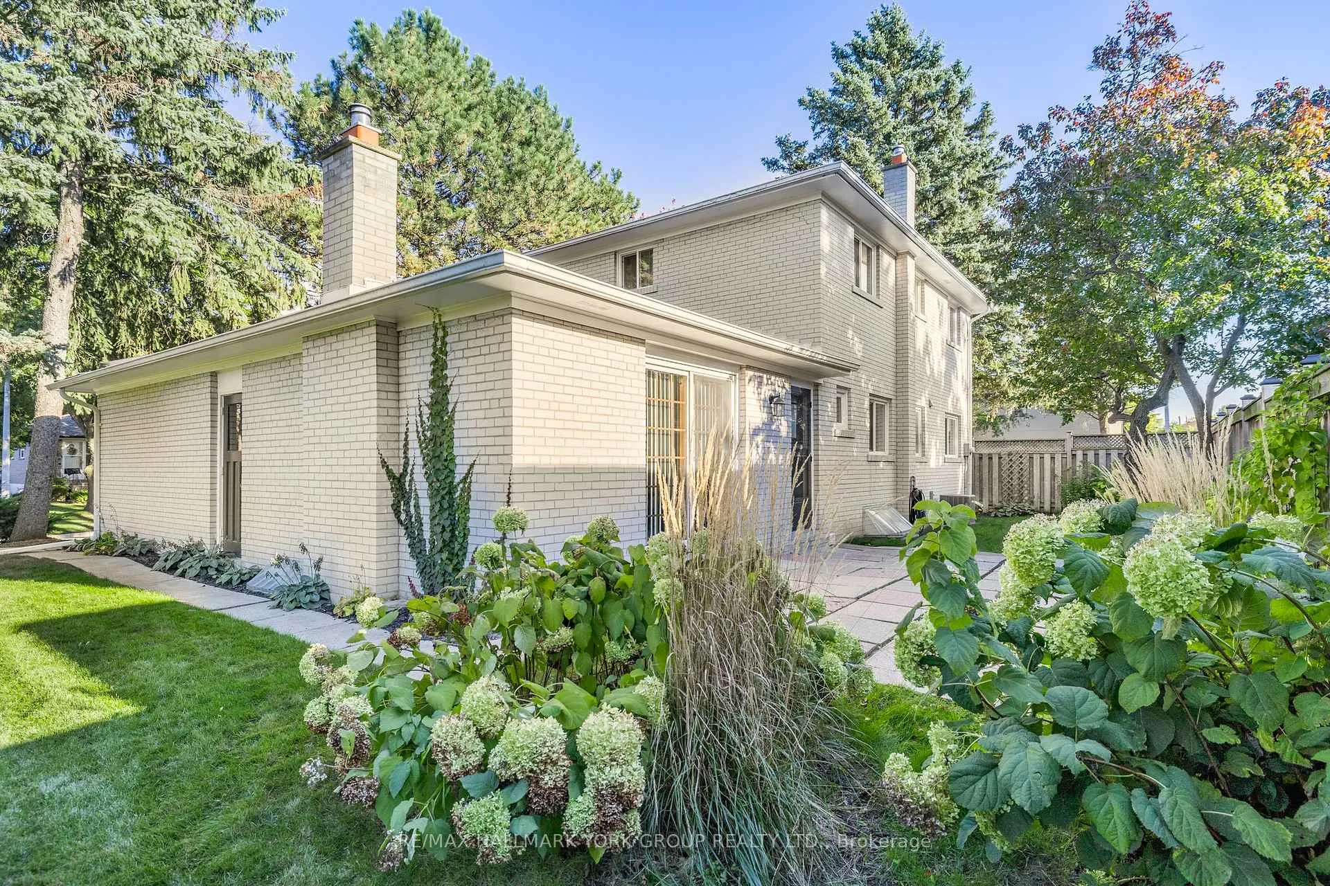 Photo 40 of 2 Navan Crescent, Aurora, Aurora Heights — HOMEH